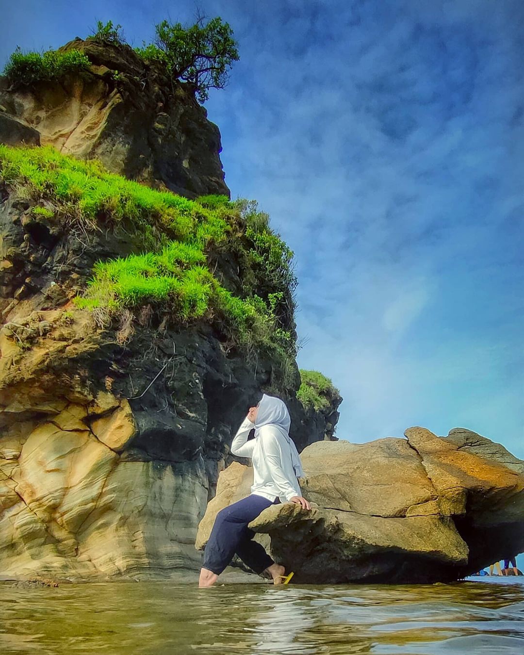 Fasilitas pantai Tanjung Layar Fasilitas pantai Tanjung Layar